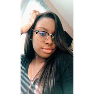 Meet your Posher, Elizabeth